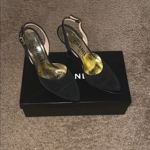 CHANEL SATIN SLING-BAG SIZE 6!!